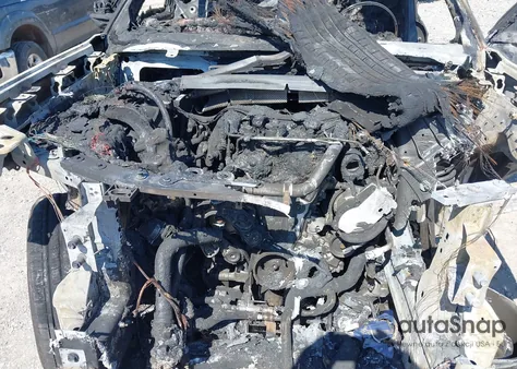 2024 Jeep Grand Cherokee 4Xe z USA, uszkodzony, nr VIN 1C4RJYB6XRC719482